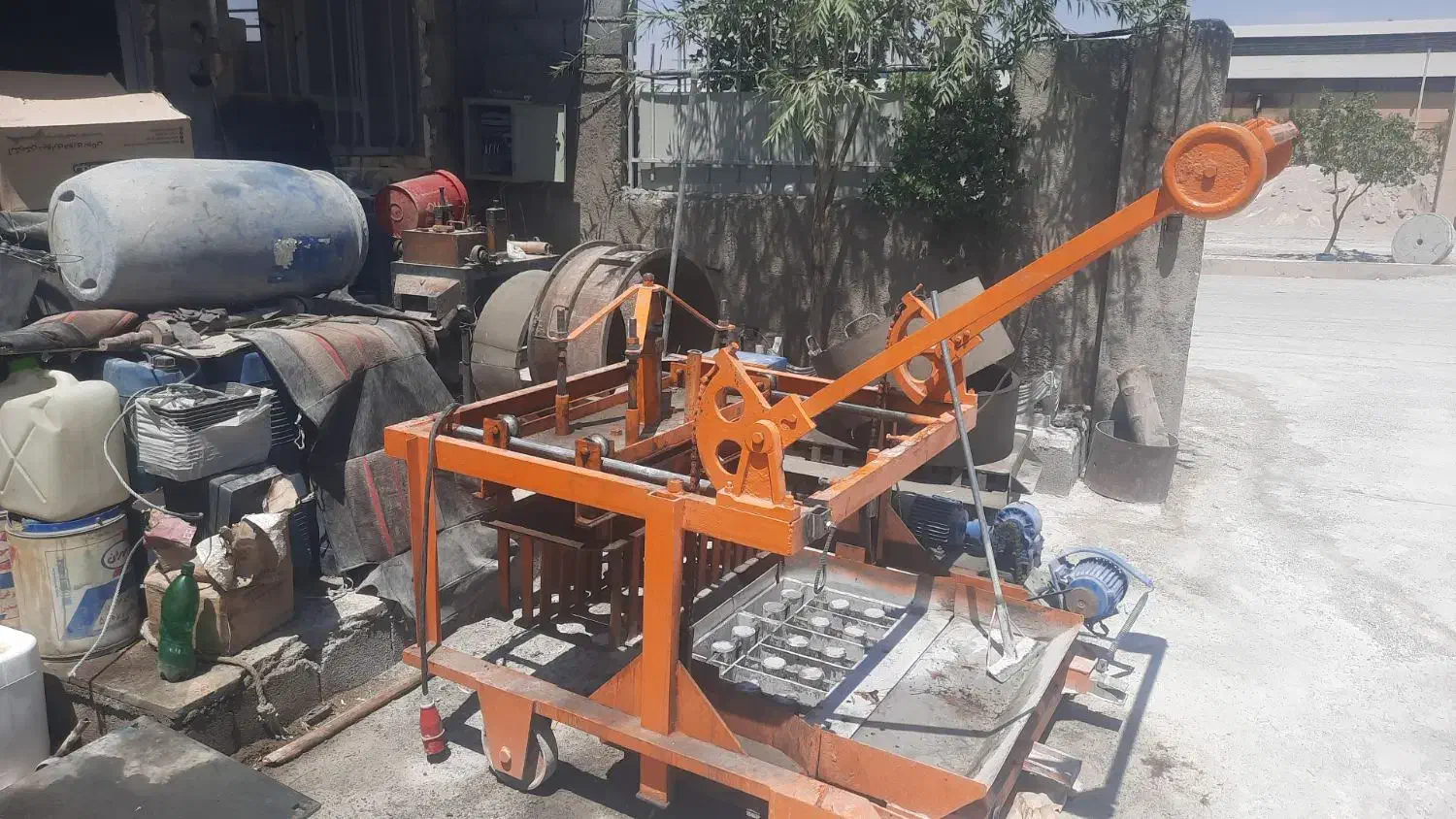 دستگاه بلوک زنی ارمنی|مصالح و تجهیزات ساختمان|بروجن, |دیوار