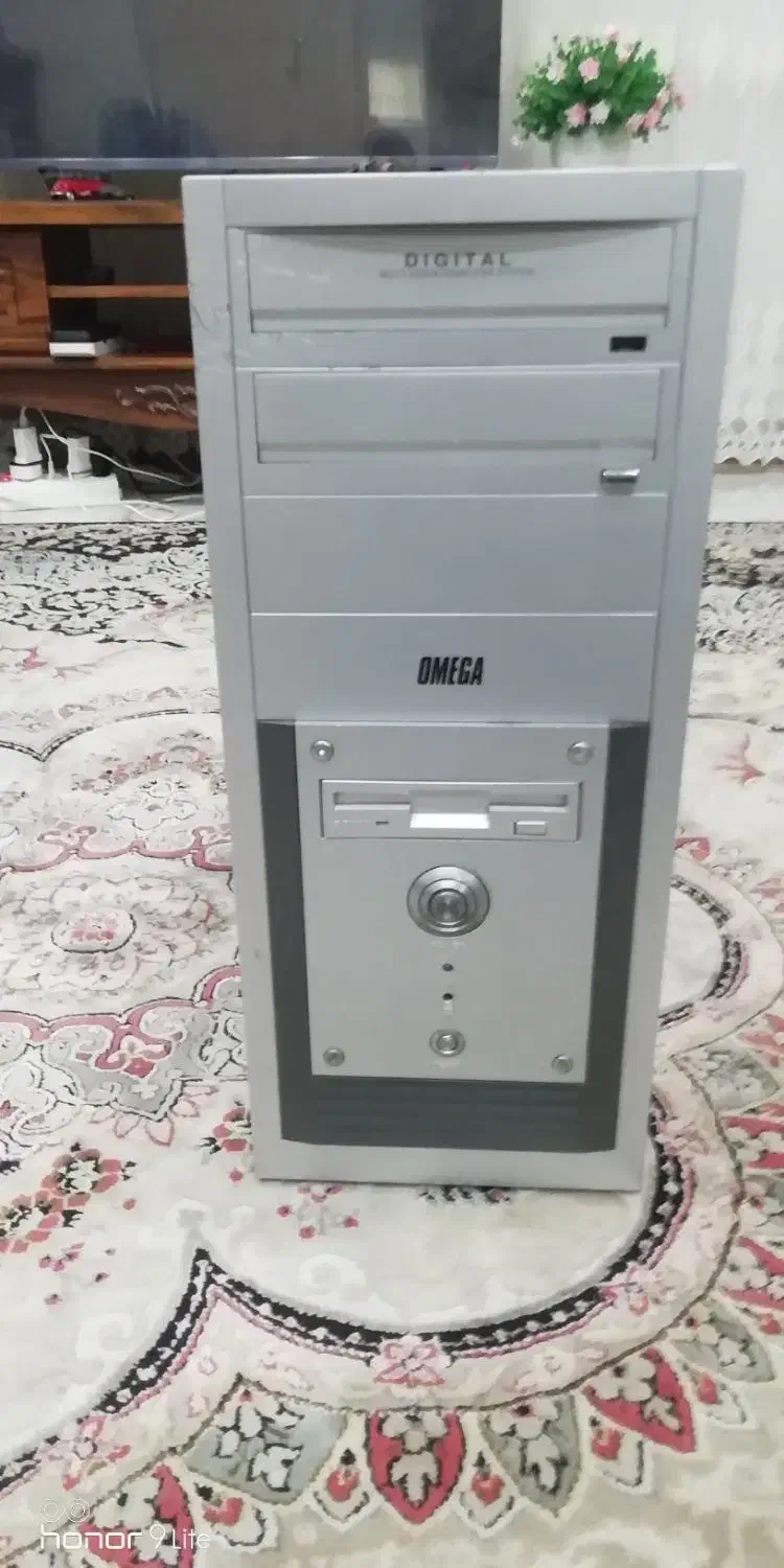 کیس خالی کامپیوتر|قطعات و لوازم جانبی رایانه|رشت, گیل|دیوار