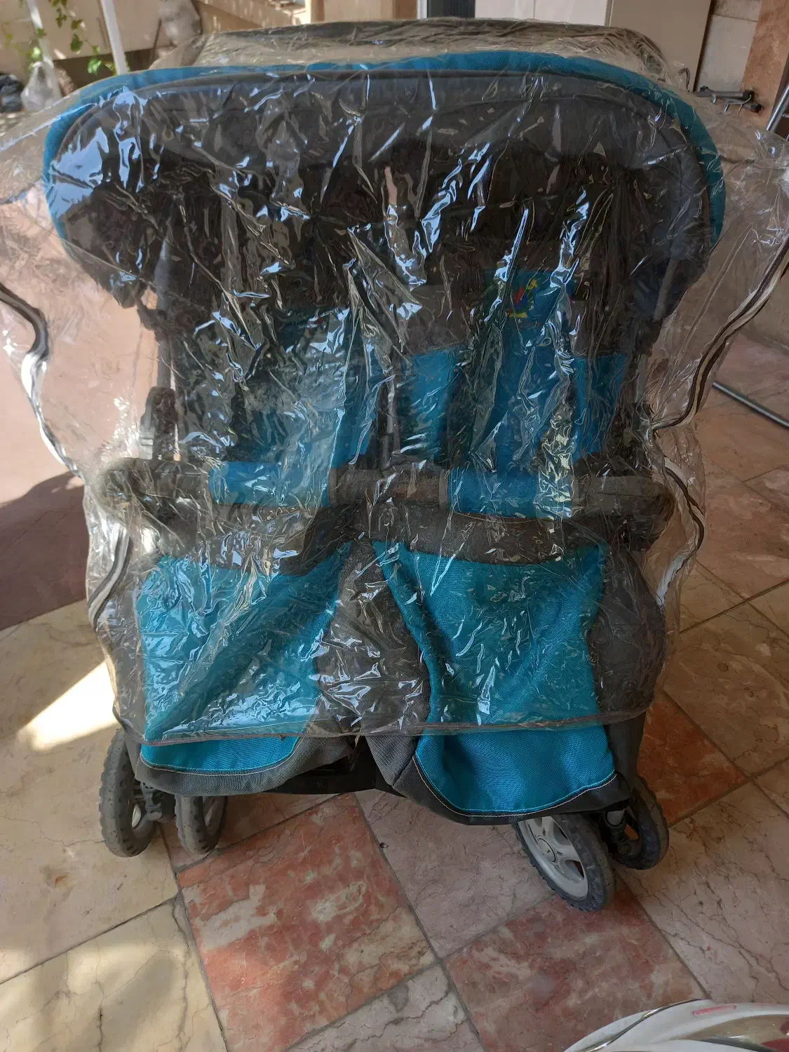 کالسکه دوقلو کار کرده ۳،۵۰۰|کالسکه و لوازم جانبی|کرج, محمد آباد|دیوار