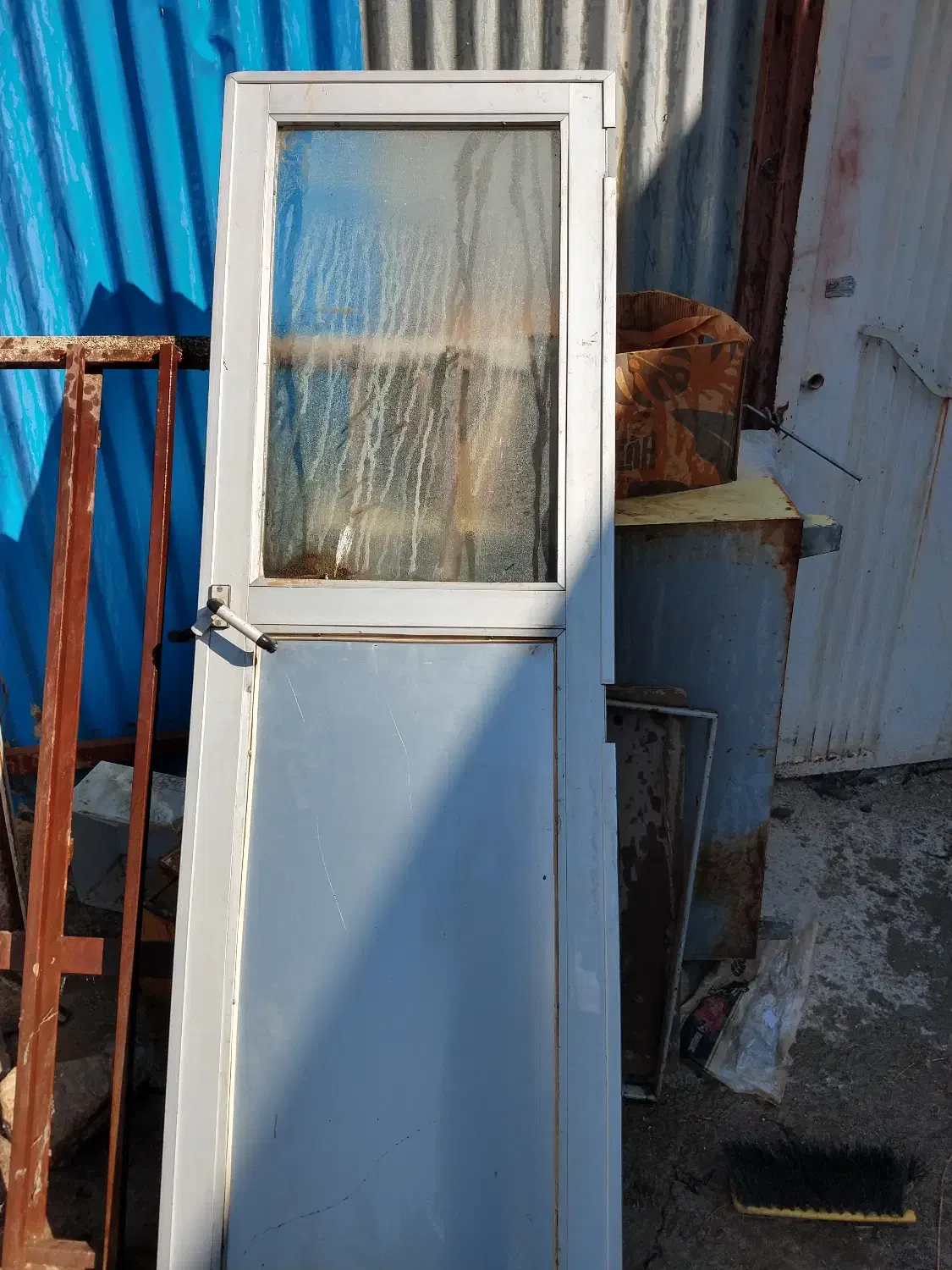 فروش درب و پنجره فلزی دست دوم|مصالح و تجهیزات ساختمان|کرمان, |دیوار