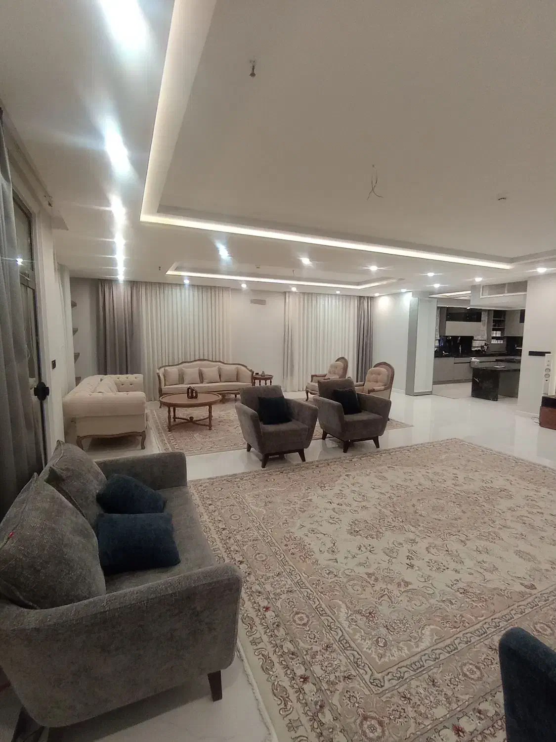 آپارتمان/190متری/2خواب/طبقه ششم/پارکینگ|فروش آپارتمان|تربتحیدریه, منصوریه|دیوار