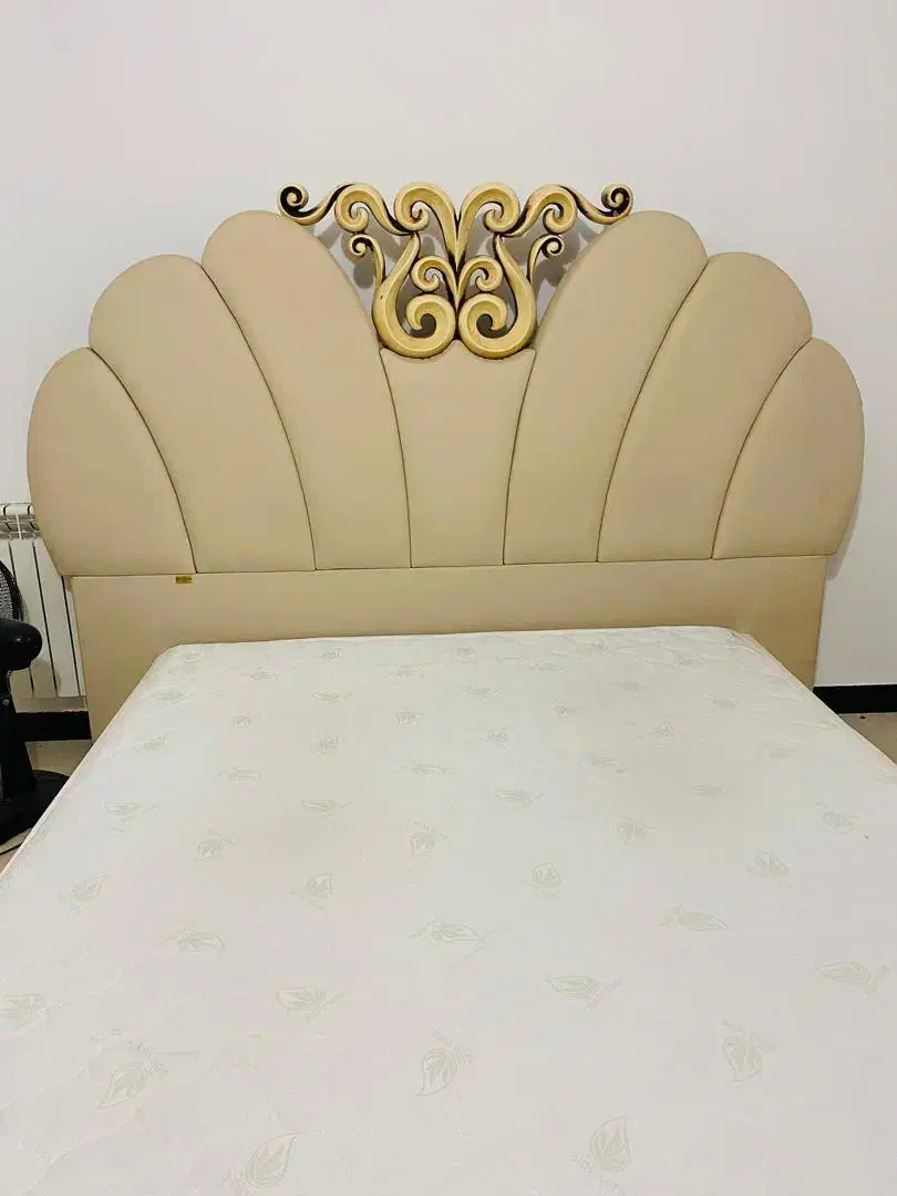 تاج تخت خواب|تخت و سرویس خواب|ایلام, |دیوار