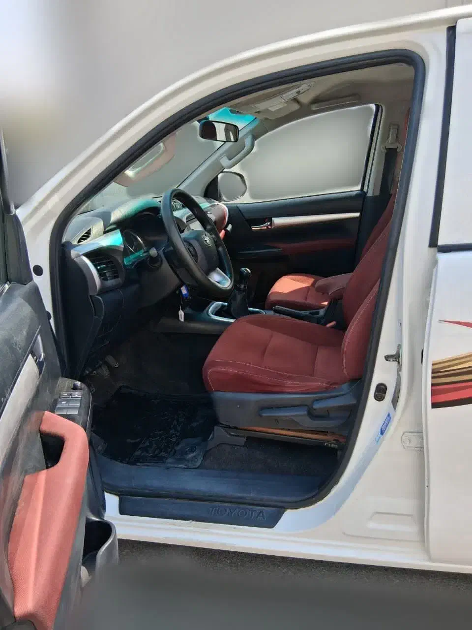 هایلوکس ۲۰۲۳ بسیار تمیز|خودرو سواری و وانت|چابهار, |دیوار