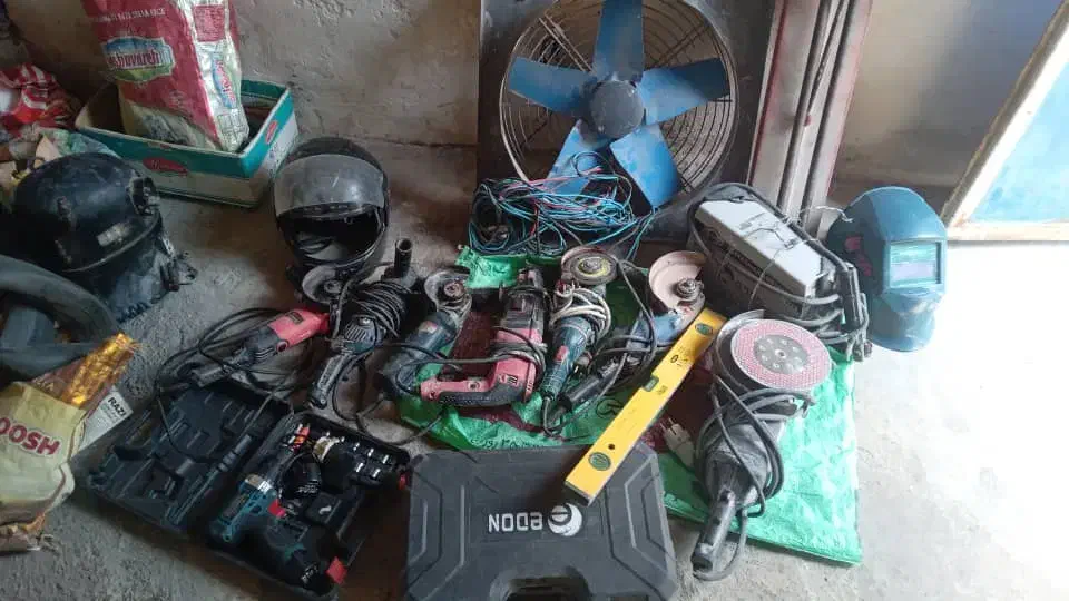 اوستای سنگ سرامیک هستم|استخدام معماری، عمران و ساختمانی|برازجان, |دیوار