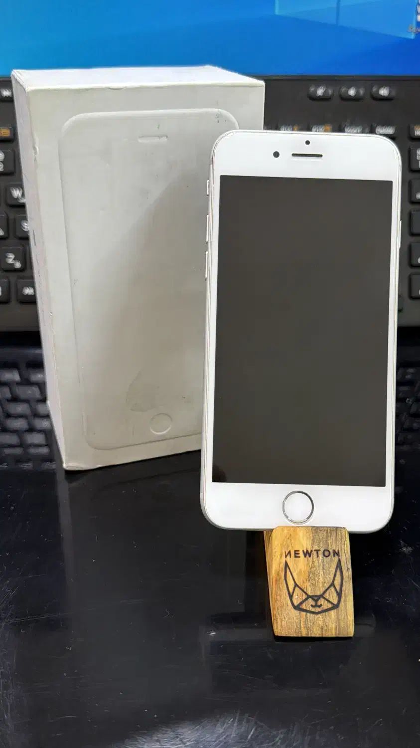 iphon 6  silver|موبایل|تهران, فلسطین (میدان انقلاب)|دیوار