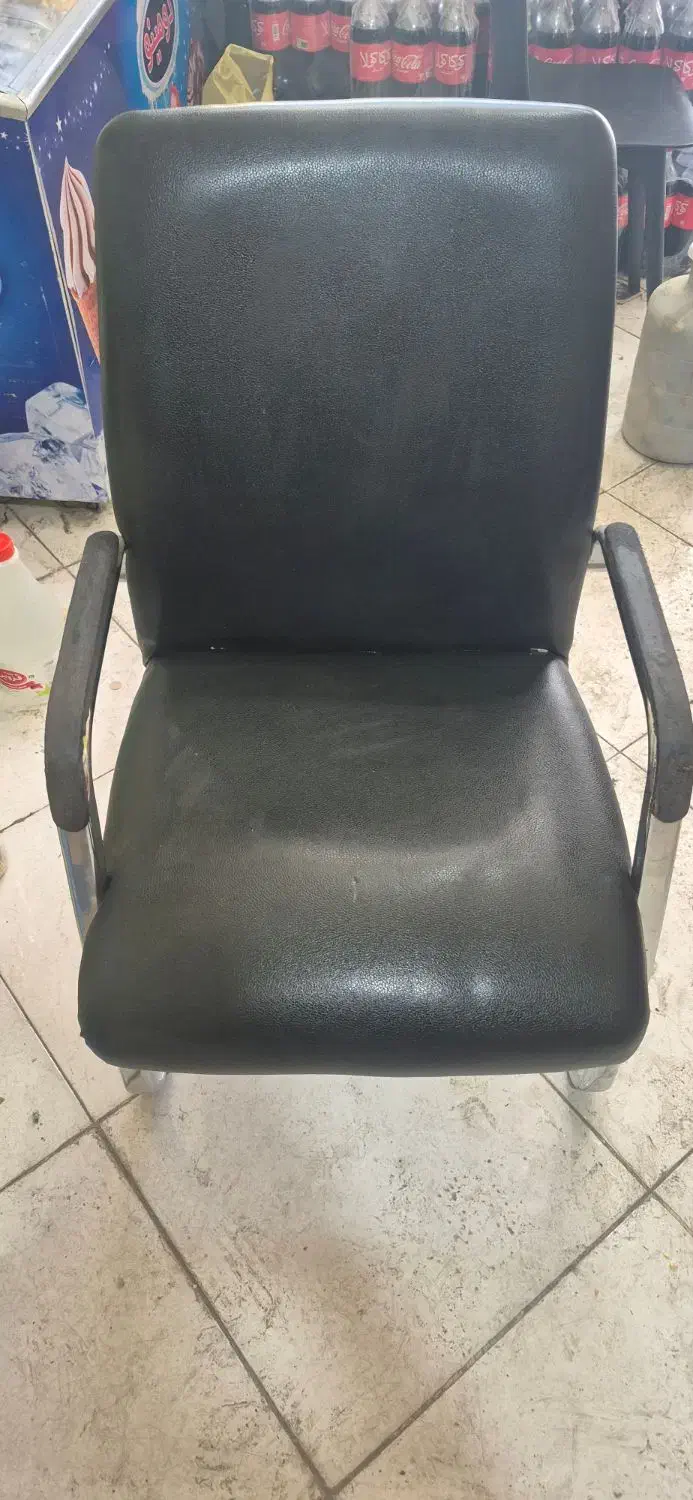 صندلی|صندلی و نیمکت|رباط‌کریم, نصیرشهر|دیوار