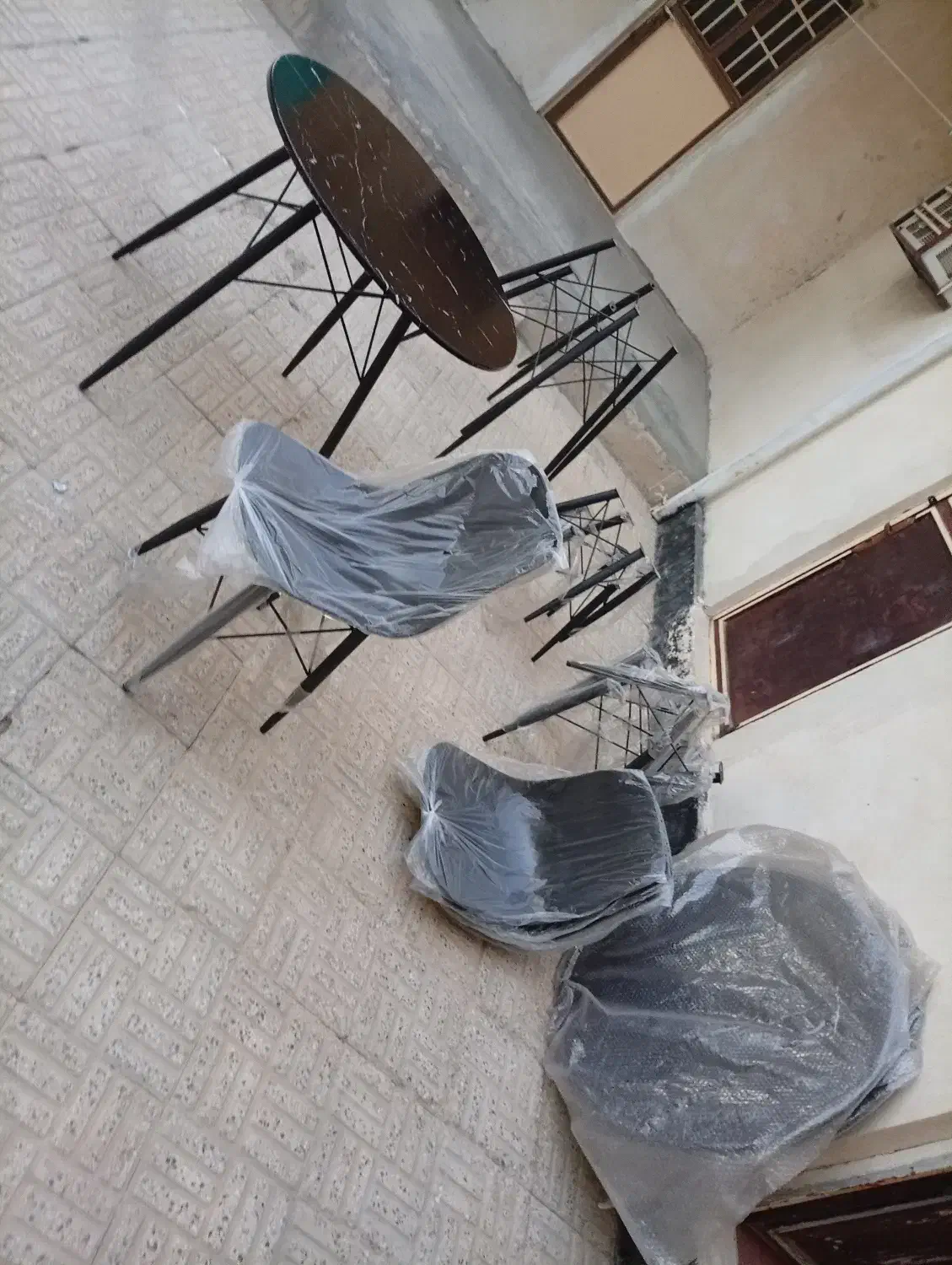 میز صندلی|کافی‌شاپ و رستوران|بستک, |دیوار