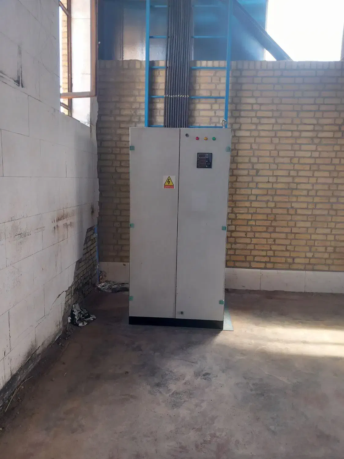 برقکار صنعتی و ساختمان|خدمات پیشه و مهارت|اردکان, |دیوار