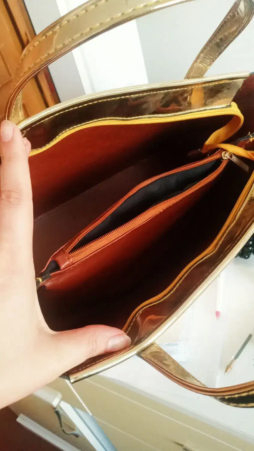 کیف مجلسی|کیف، کفش، کمربند|مشهد, دانشجو|دیوار