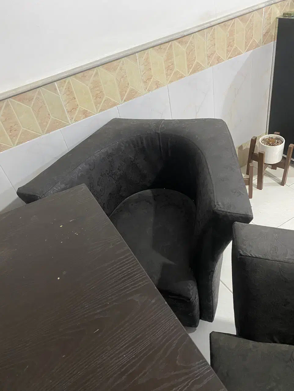 میز غذا خوری|میز و صندلی غذاخوری|قم, نخودی|دیوار