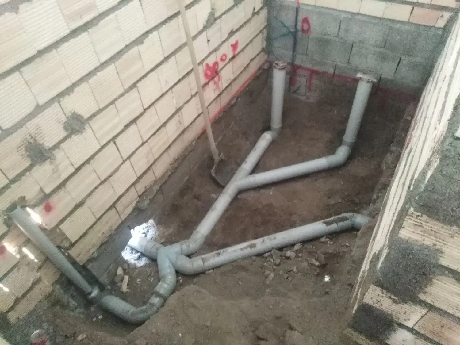 تاسیسات ساختمان و آبیاری قطره‌ای کشاورزی|خدمات پیشه و مهارت|بافت, |دیوار