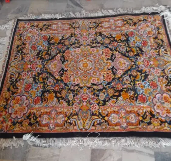 فرش دستبافت گل ابریشم نقشه سالاری|فرش|تهران, کیانشهر|دیوار