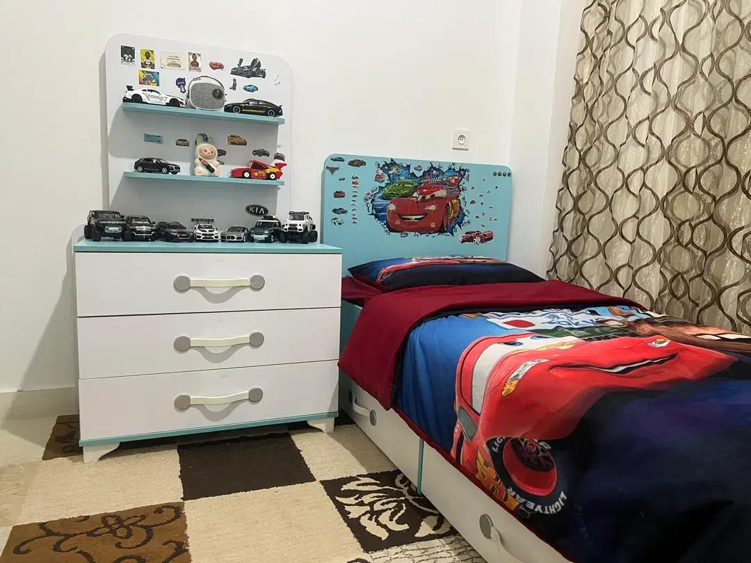 سرویس تخت وداور وکمد نوجوان ،باتشک خوشخواب|تخت و صندلی بچه|ساری, |دیوار