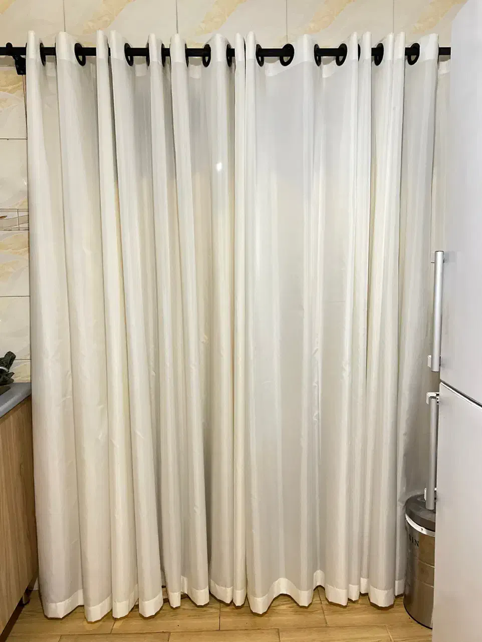 پرده اماده|پرده، رانر، رومیزی|بندر انزلی, زنبق|دیوار