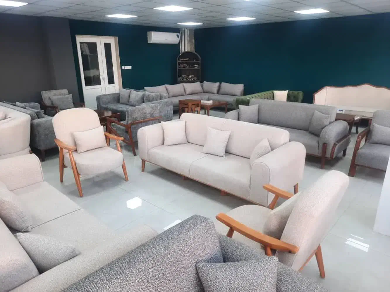 مبلمان درقصرفرش|مبلمان خانگی و میز عسلی|بابلسر, |دیوار