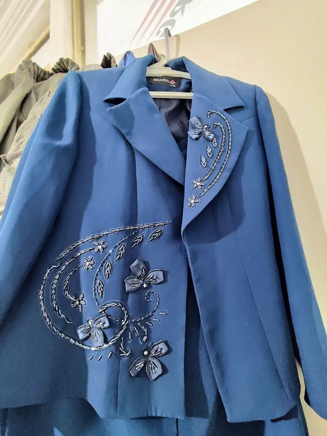 کت و دامن مجلسی|لباس|زابل, |دیوار