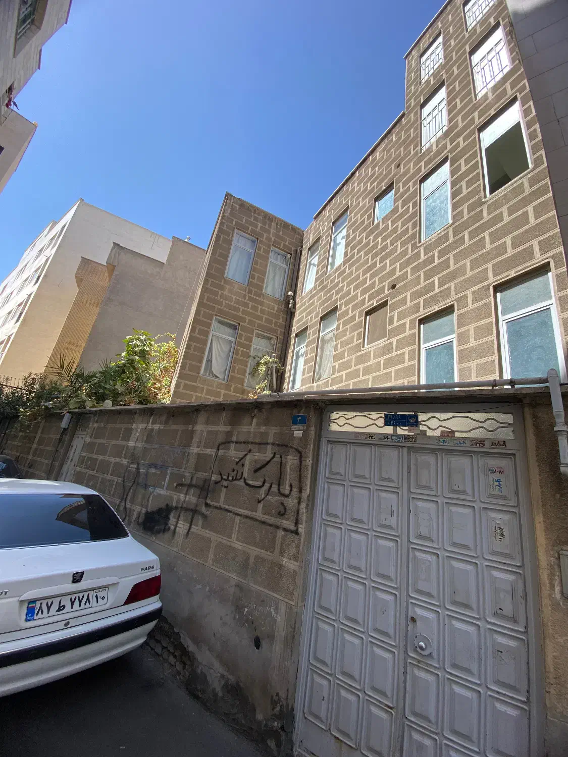 ۱۲۰ متر کلنگی قابل مشارکت با ملک های مجاور|فروش زمین و ملک کلنگی|تهران, هلال احمر|دیوار