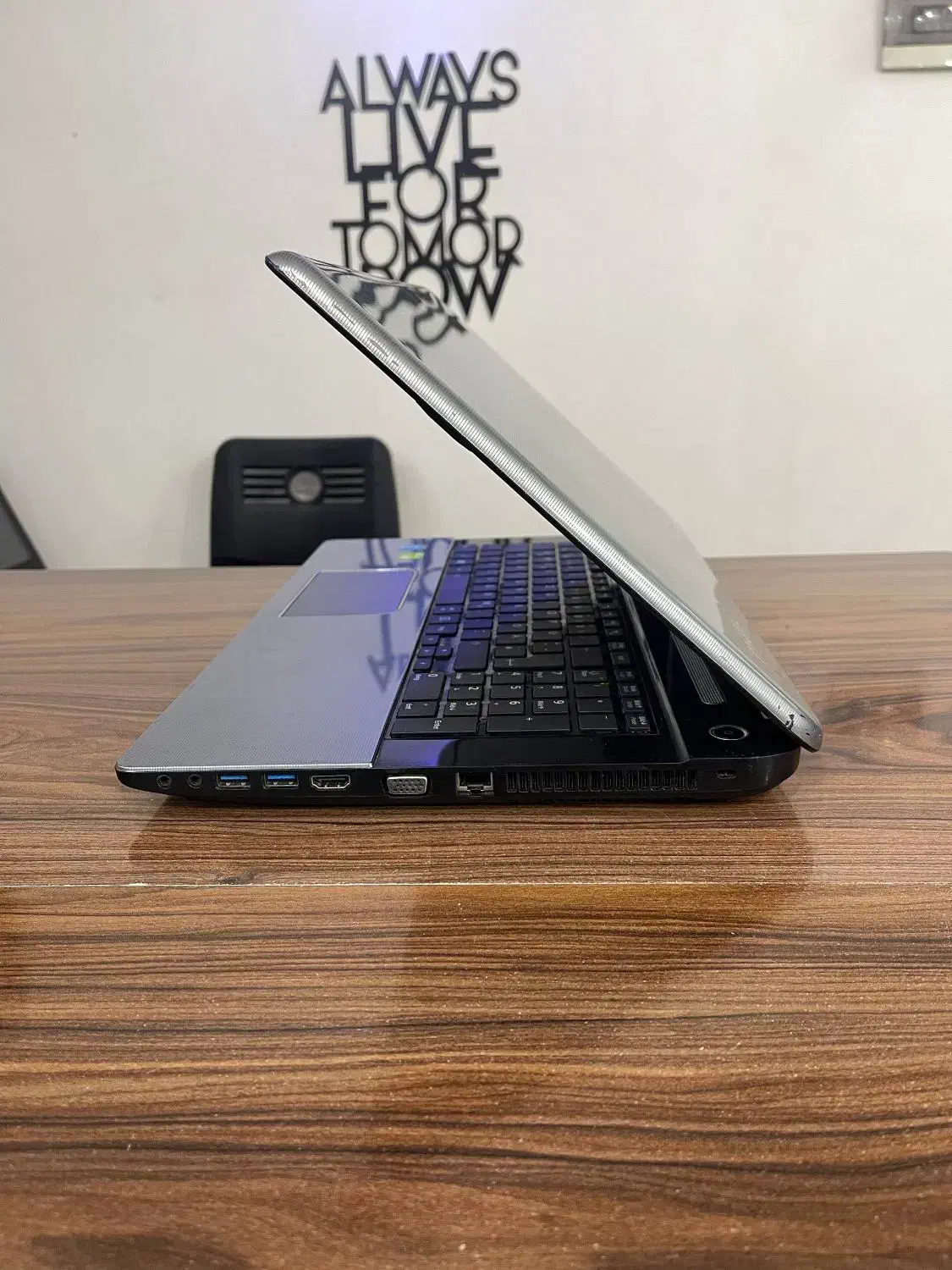 لپتاپ توشیباتا ۶ گیگ گرافیک قابل استفادهi7نسل۴|رایانه همراه|رشت, گلسار|دیوار