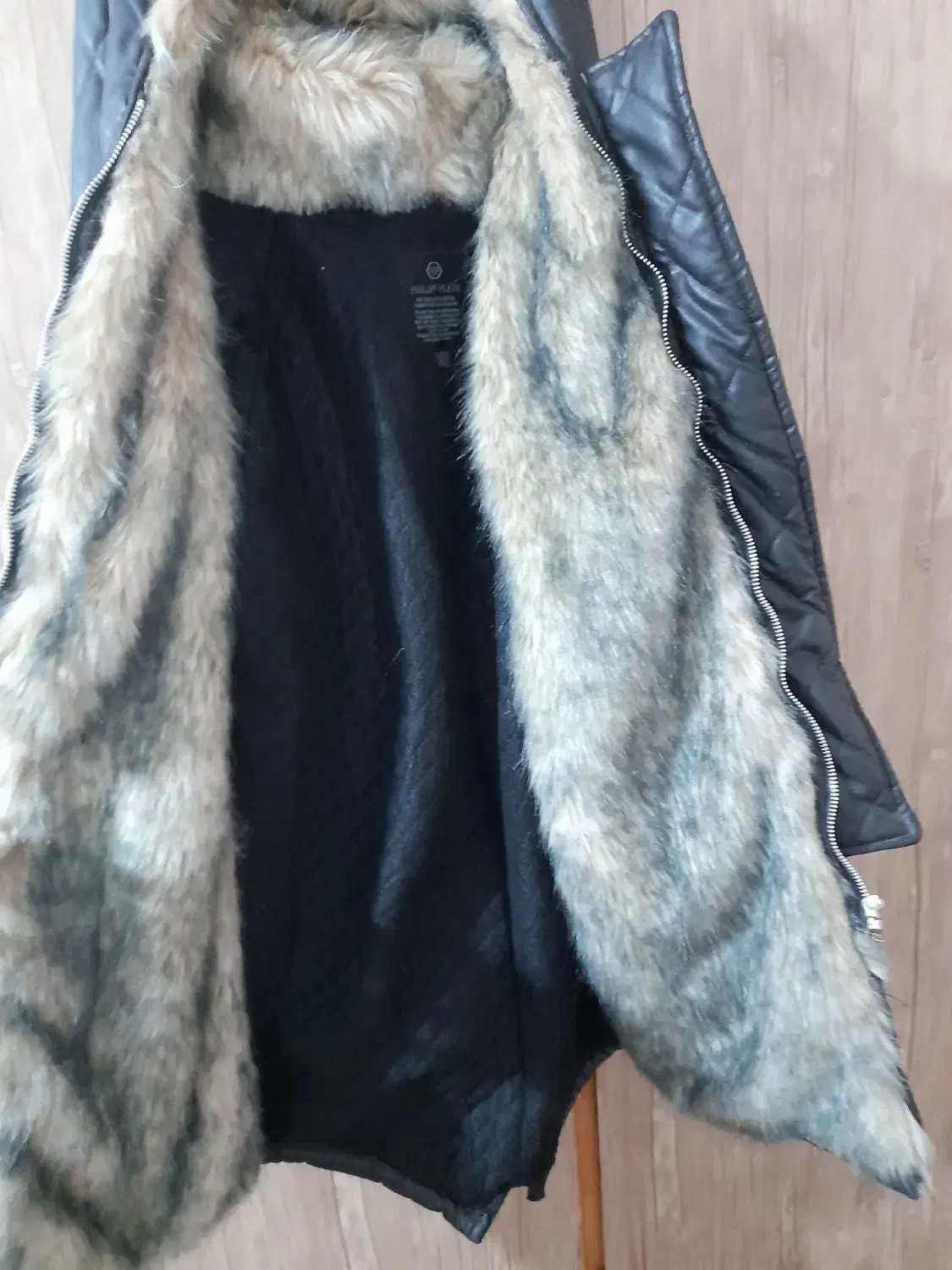 کاپشن پالتو|لباس|شال, |دیوار