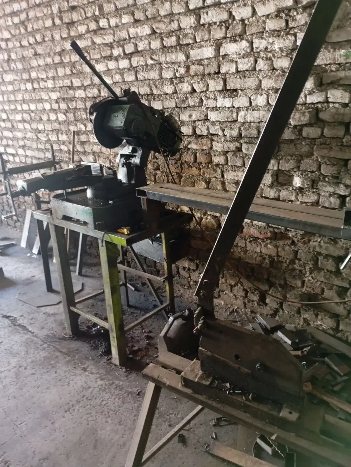 لوازم جوشکاری و درب پنجره سازی|ماشینآلات صنعتی|هشتگرد, هیو|دیوار