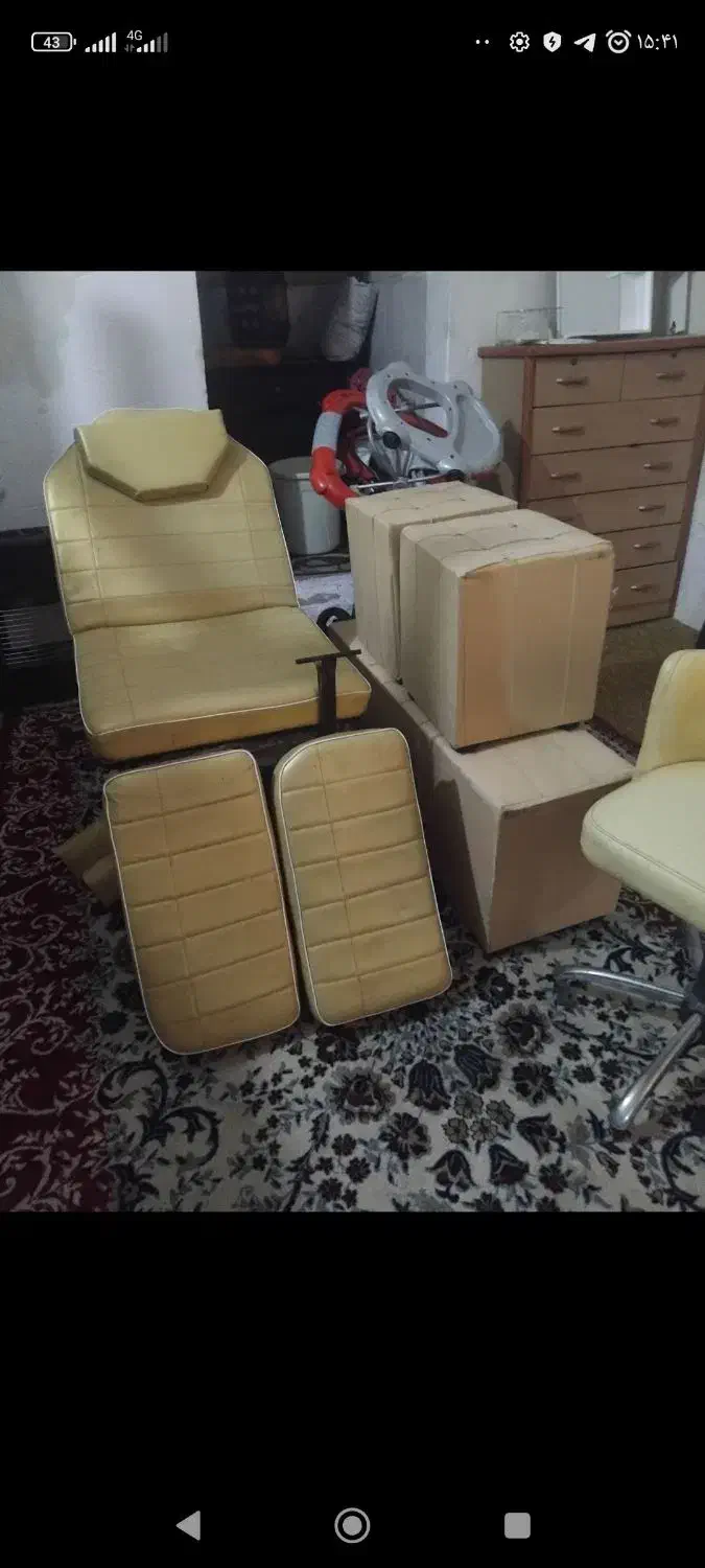 صندلی کار و استاد کار و نشیمن همه با هم سه میلیون|آرایشگاه و سالن‌های زیبایی|قرچک, پویینک|دیوار