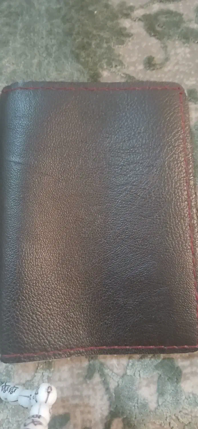 گمشده|اشیا|وحیدیه, |دیوار