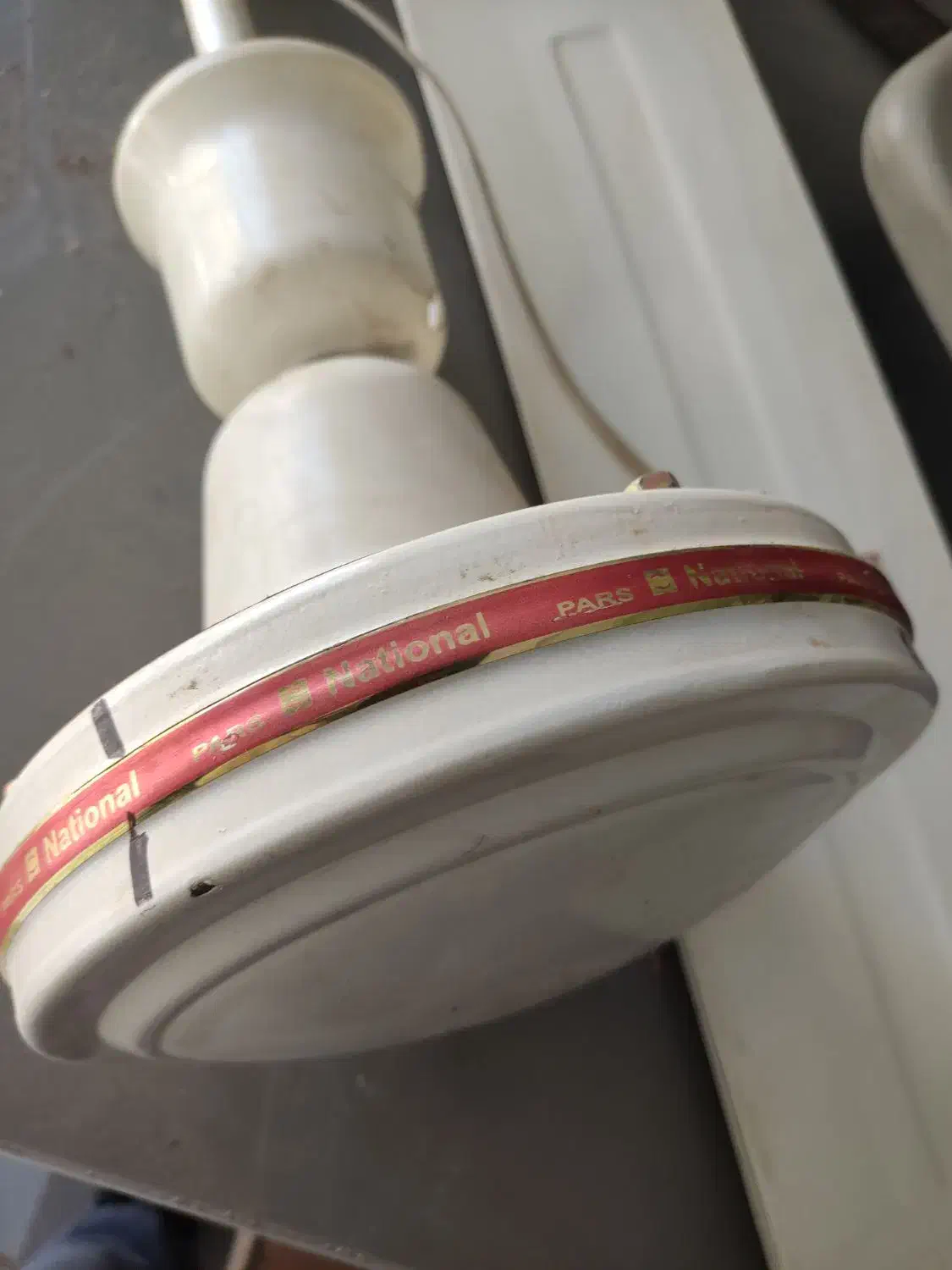 پنکه سقفی سالم|پنکه و تصفیه‌کنندهٔ هوا|اراک, |دیوار