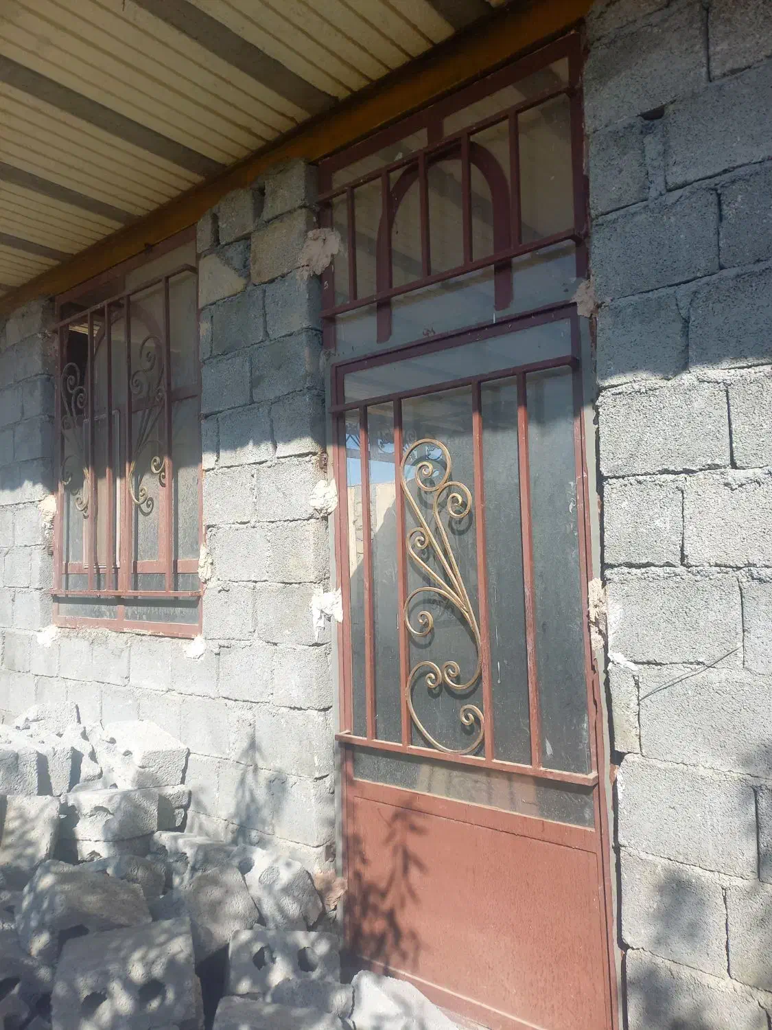 درب و پنجره فرفوژه نو|مصالح و تجهیزات ساختمان|نجف‌آباد, قلعه سفید|دیوار