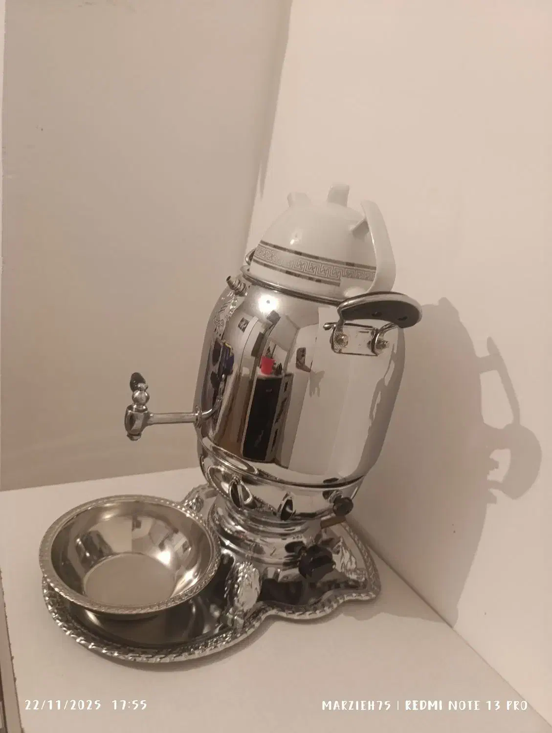 سماورگازی ب همراه قوری و کاسه و سینی|سماور، چای‌ساز، قهوه‌ساز|محمدیه-قزوین, |دیوار