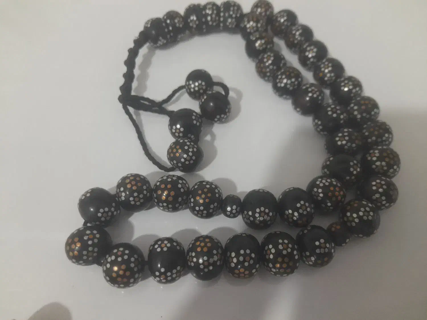 تسبیح نقره کوب|کلکسیون اشیاء عتیقه|تهران, میدان ولیعصر|دیوار