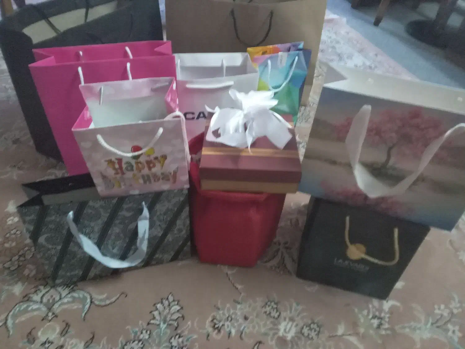 مقداری پاکت کادو|لوازم التحریر|تهران, مجیدآباد|دیوار