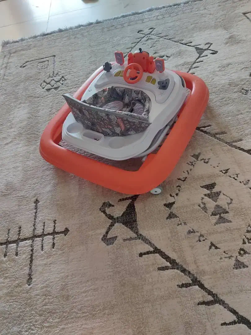 رورویک|اسباب و اثاث بچه|جم, |دیوار