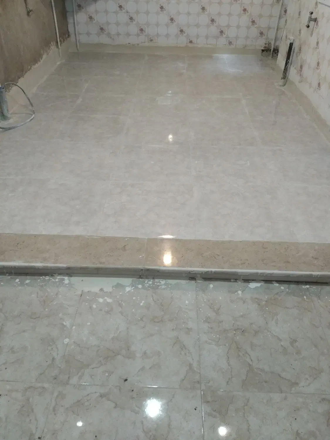 بنا سرامیک سنگ کاشی وموزائیک وپله وآجرکاری|خدمات پیشه و مهارت|شیراز, نصر|دیوار