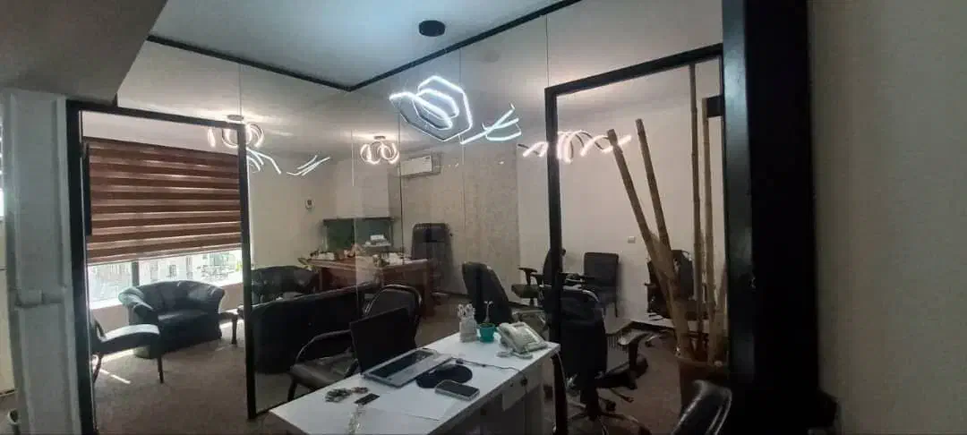 موقعیت اداری/ دو خواب/ شیک|اجارهٔ دفتر کار، اتاق اداری، مطب|تهران, علم و صنعت|دیوار