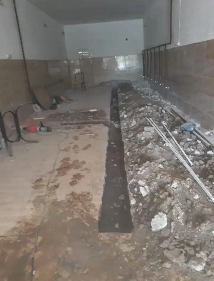 تخریب پی کنی بنایی حمل بار بنایی انجام داده میشود|خدمات پیشه و مهارت|رشت, استادسرا|دیوار