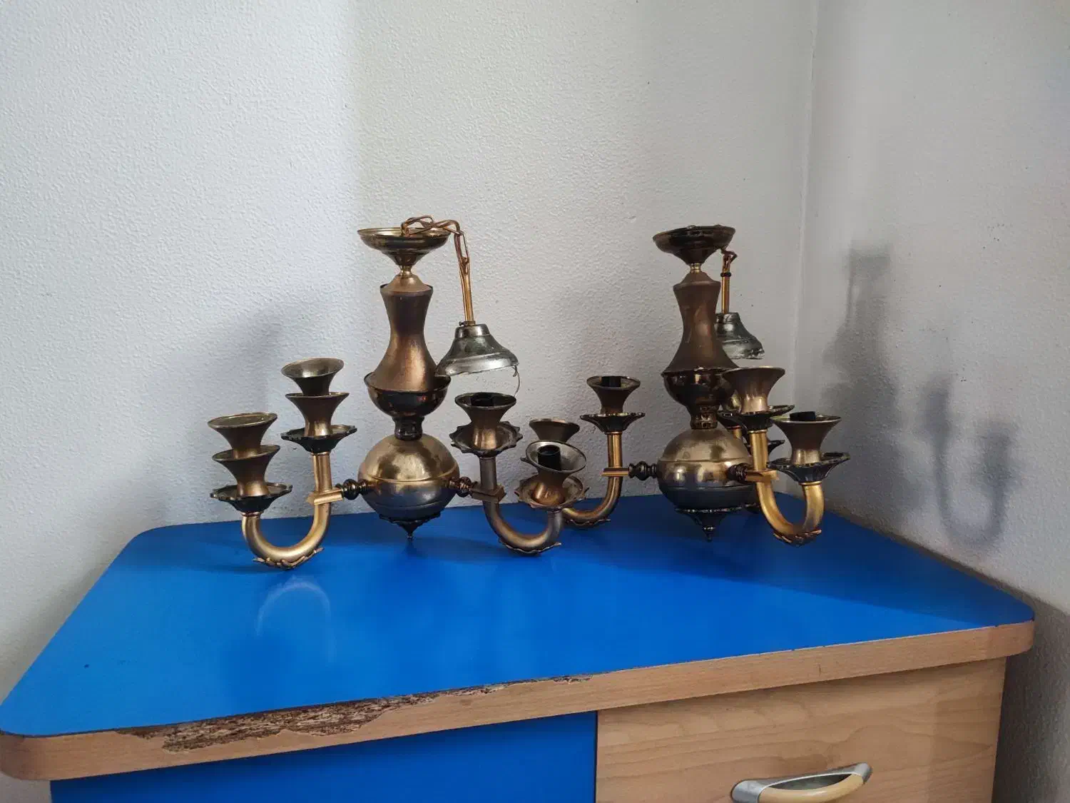 دو عدد لوستر برنج|لوستر و چراغ آویز|شاهین‌شهر, خانه کارگر|دیوار