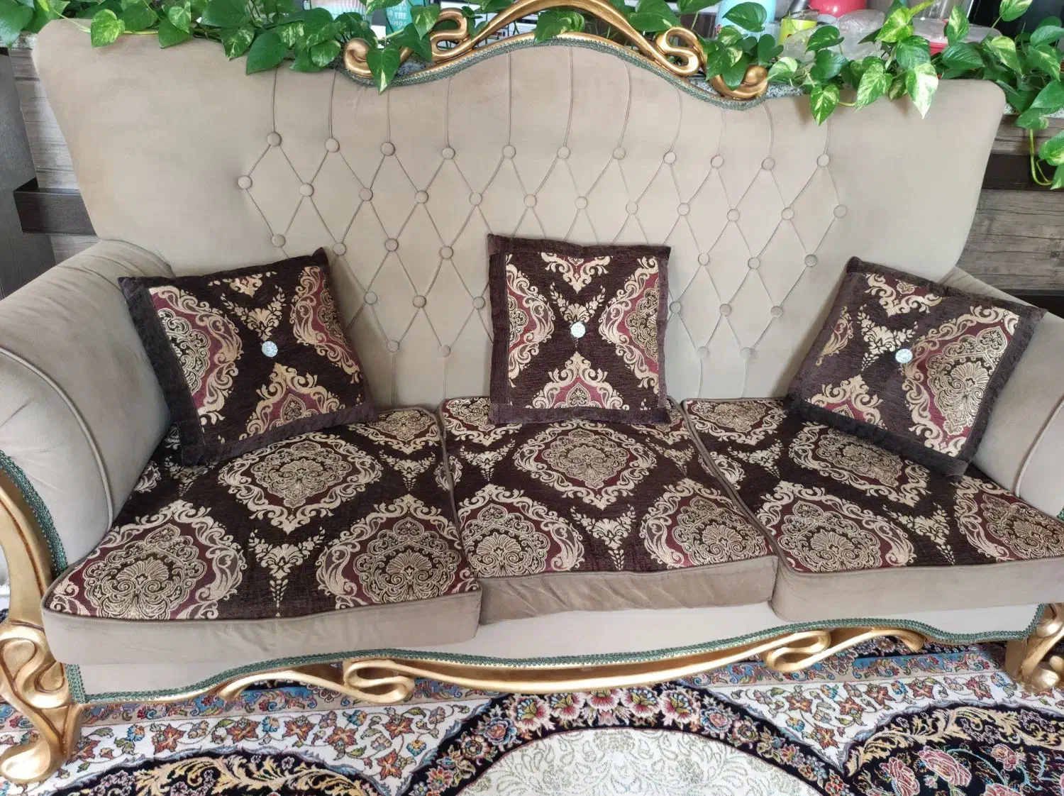 مبل ۹ نفره و میز ناهارخوری ۴نفره|مبلمان خانگی و میز عسلی|نجفآباد, ویلاشهر|دیوار