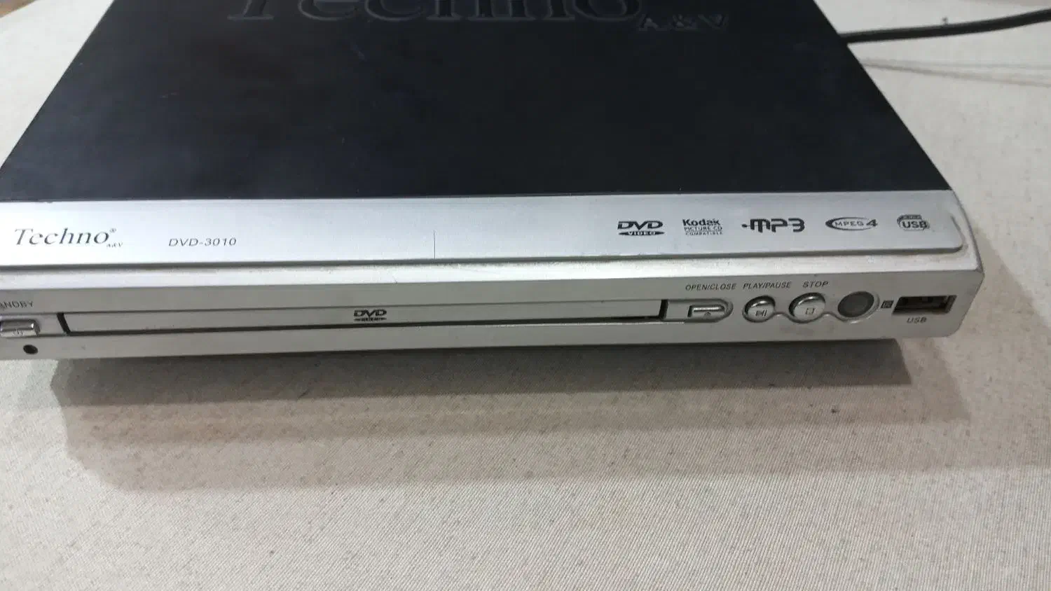 دستگاه دی وی دی فلشخور|پخشکننده DVD و ویدیو|همدان, |دیوار