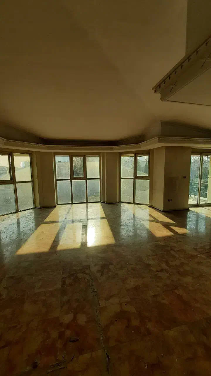 ۷۰۰متر زیربنا ویلا دربست فاز۱ شهرک غرب