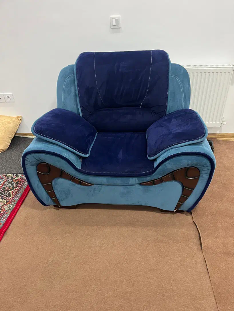 مبل ۷ نفره بدون زدگی وشکستگی با میز عسلی جلو مبلی|مبلمان خانگی و میز عسلی|بجنورد, |دیوار