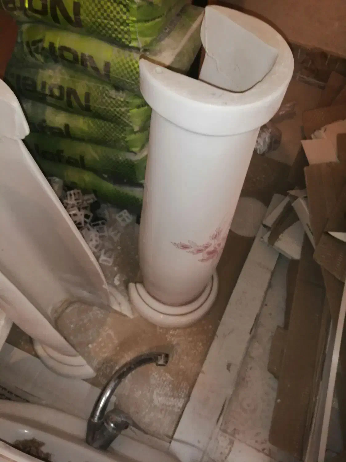 روشویی|لوازم سرویس بهداشتی|صدرا-فارس, فاز ۱|دیوار