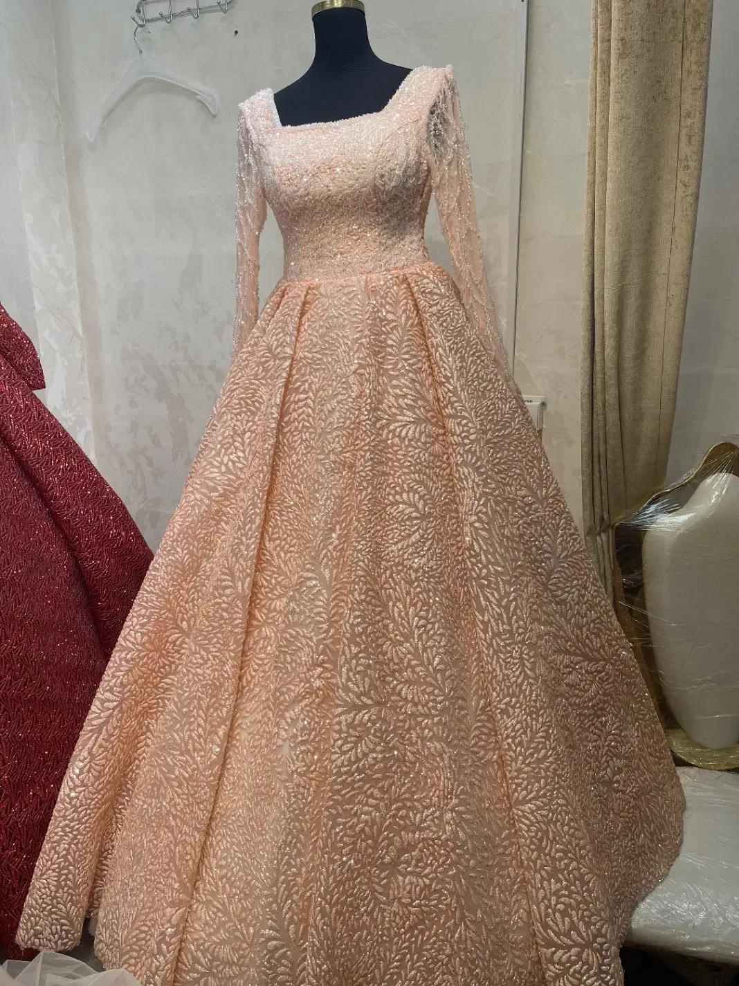 حراج لباس حنابندان و نامزدی|لباس|تهران, نازی‌آباد|دیوار