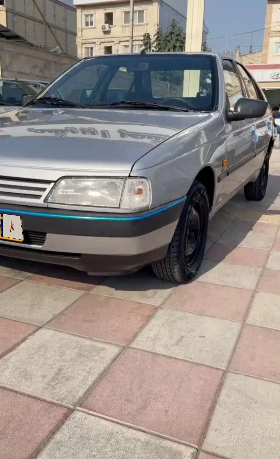 ۴۰۵ در حد صفر دوگانه کارخانه|خودرو سواری و وانت|رشت, منظریه|دیوار