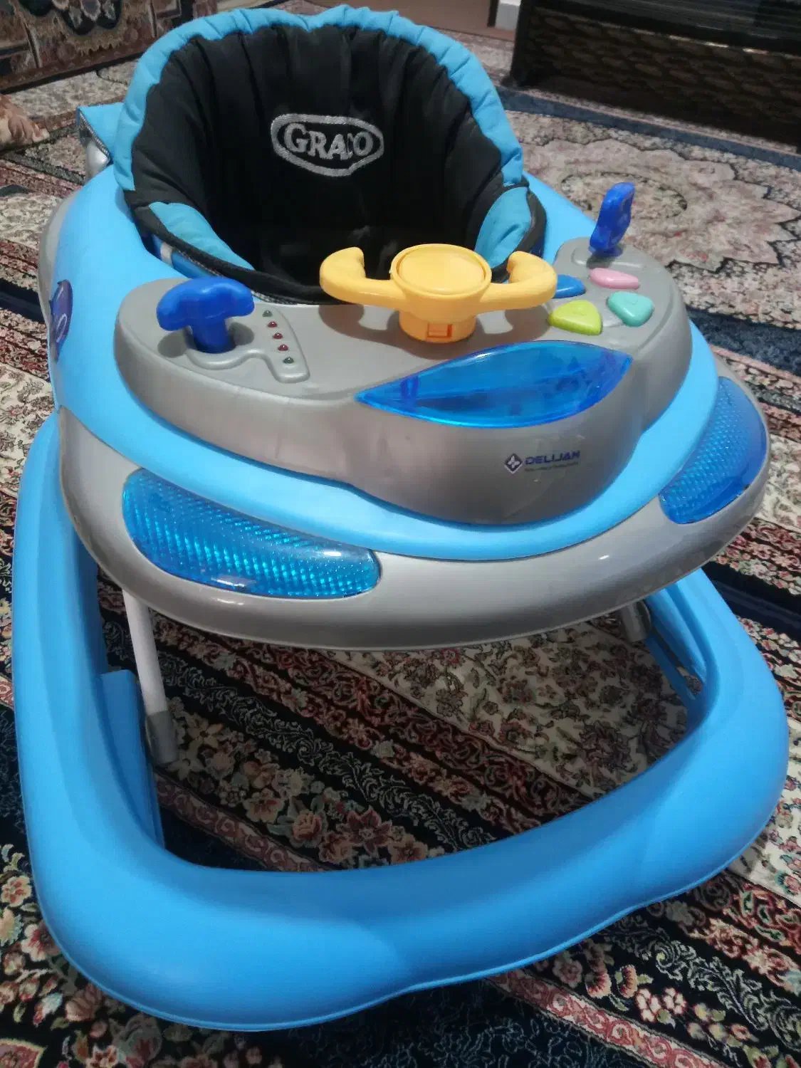 رورک|کالسکه و لوازم جانبی|هشتگرد, هیو|دیوار