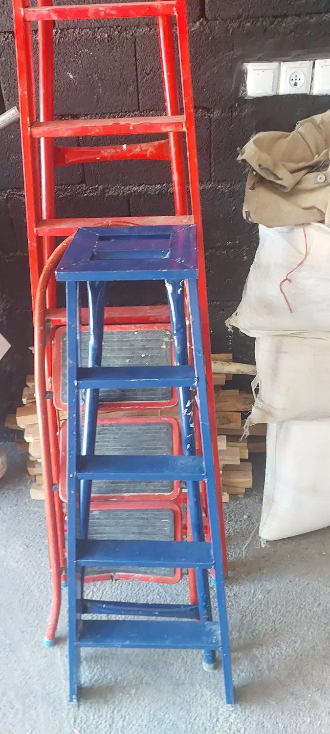 نردبان|ابزارآلات|مهاباد (آذربایجان غربی), |دیوار