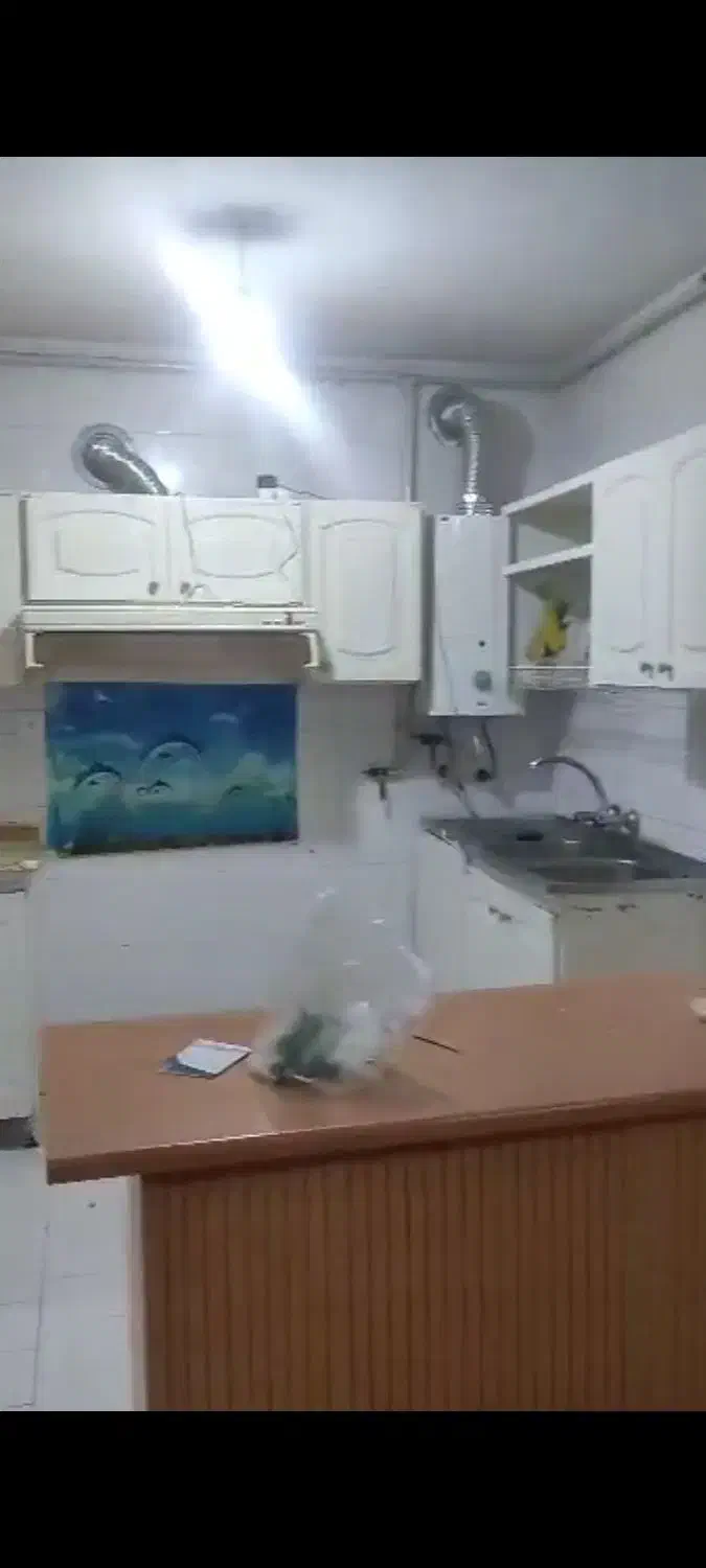 آپارتمان|اجارهٔ آپارتمان|قیروکارزین, |دیوار