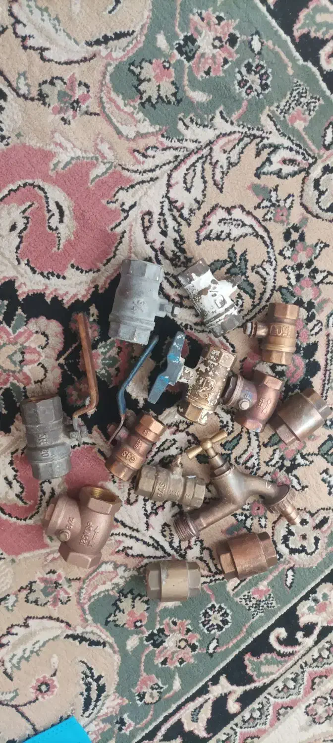 شیرآلات زرد|لوازم سرویس بهداشتی|چهارباغ, |دیوار