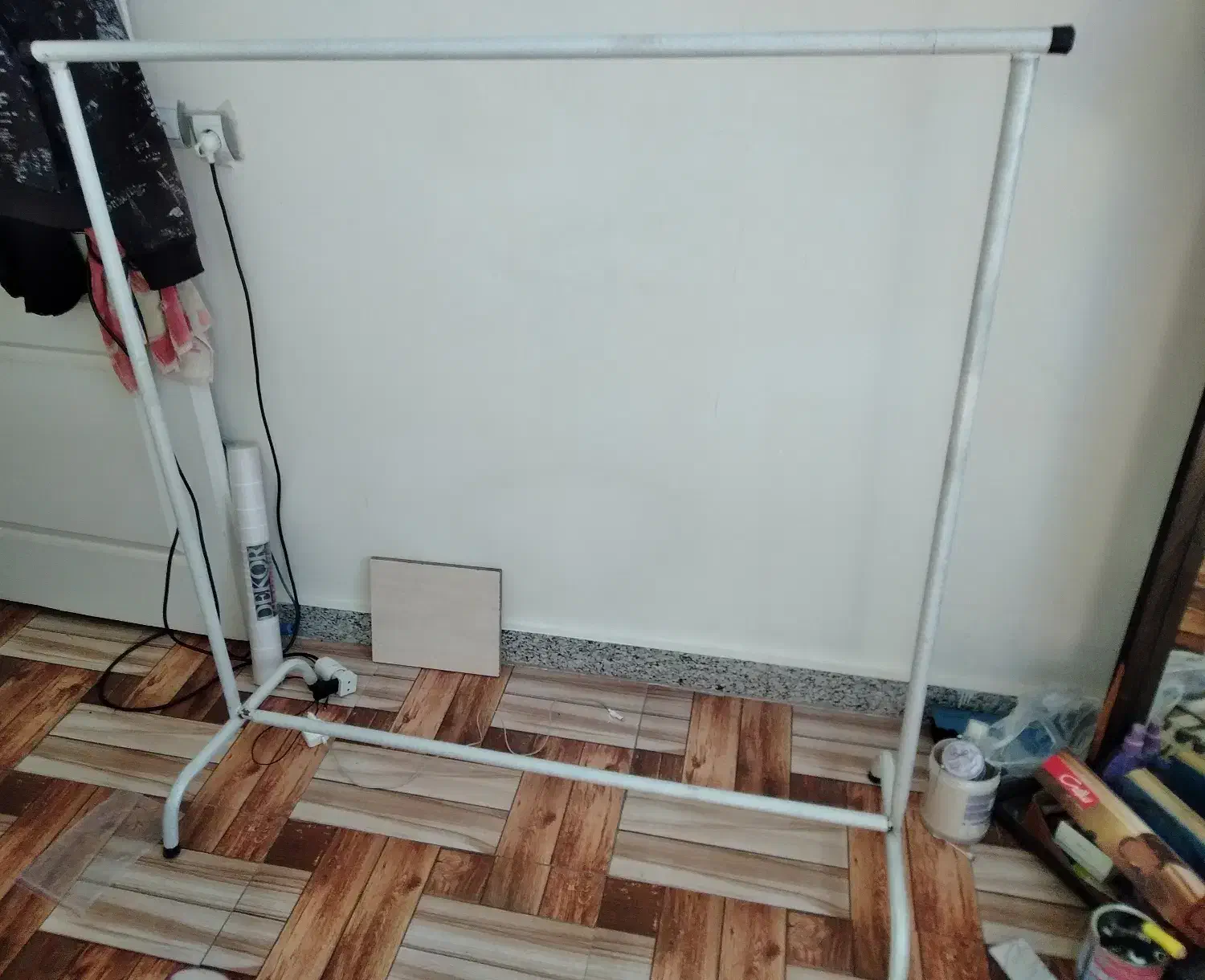 رگال|بندرخت و رخت‌آویز|تهران, شهر زیبا|دیوار