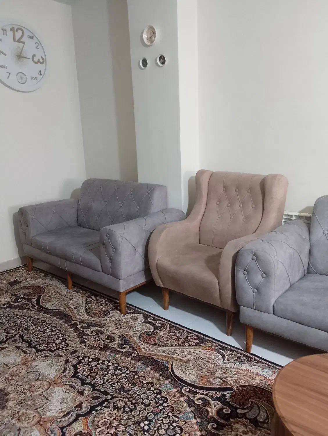 مبل چستر کلاسیک 7 نفره|مبلمان خانگی و میز عسلی|بومهن, |دیوار