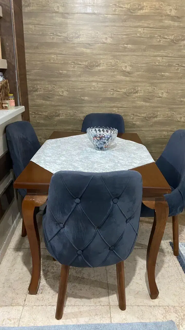 میز نهار خوری و مبل|مبلمان خانگی و میز عسلی|قشم, |دیوار